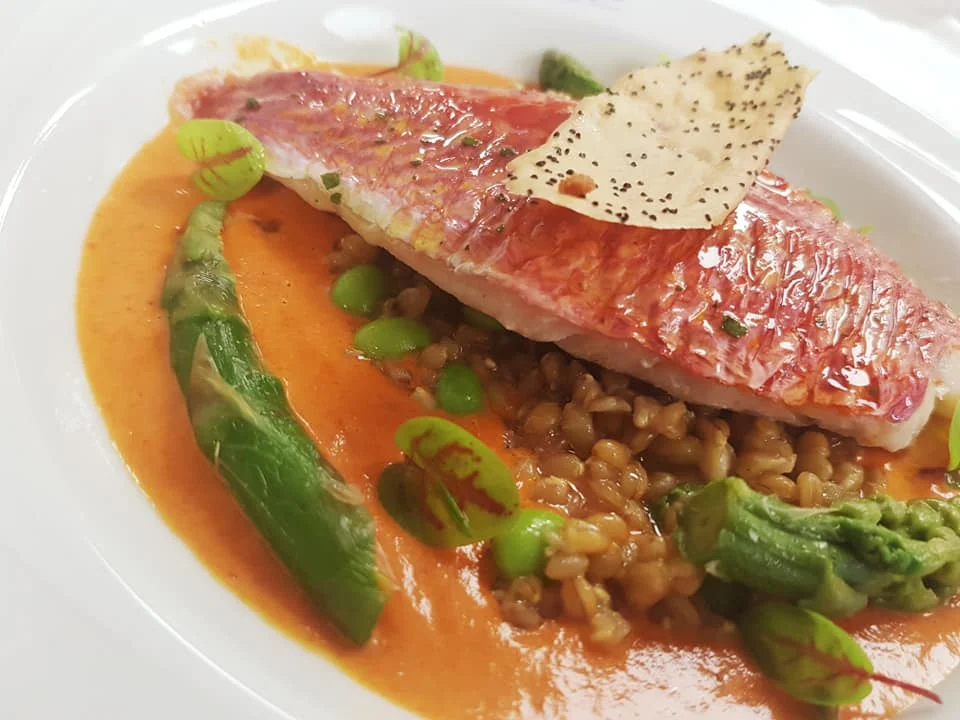 Filet de rouget et lentilles, cuisine provençale raffinée